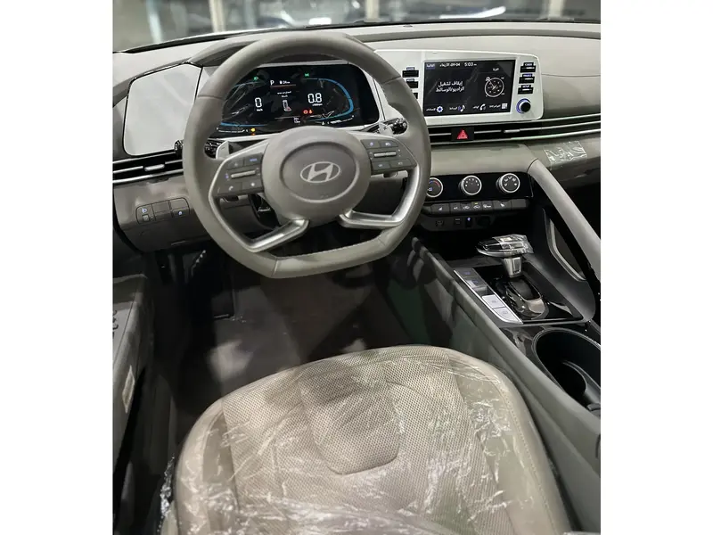 Hyundai Elantra 2025