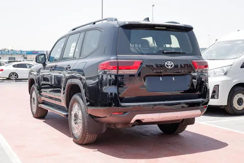 Discover undefined undefined Exterior Interior Images.Find all aspects and details of cars.