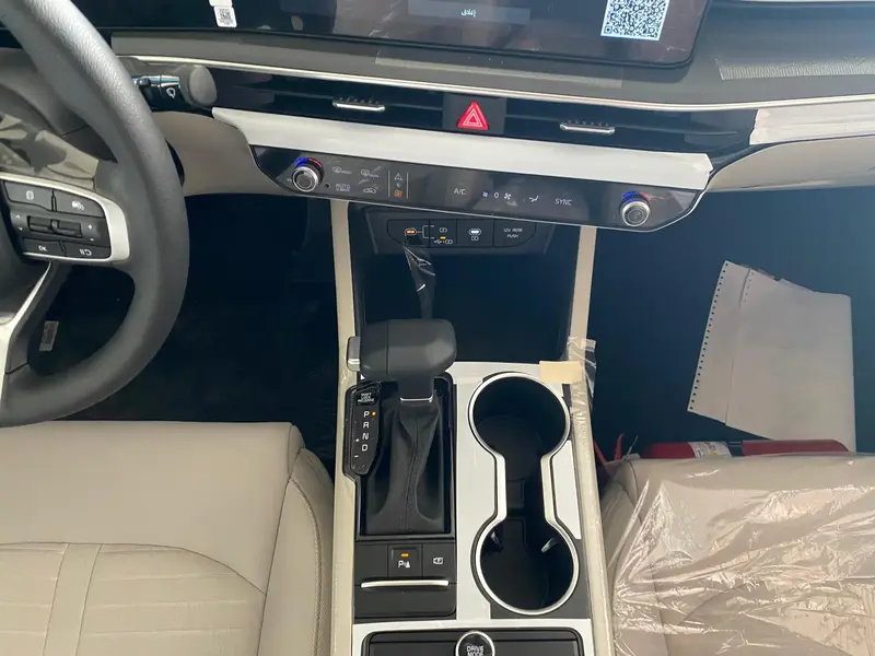 KIA K5 2025