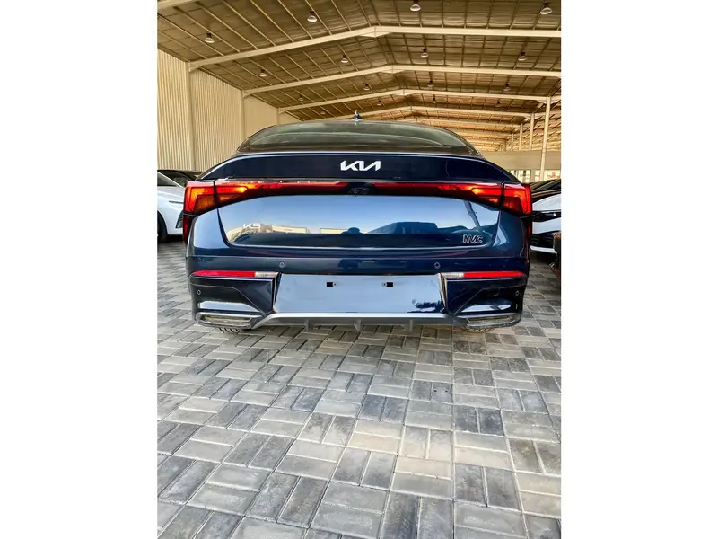Discover undefined undefined Exterior Interior Images.Find all aspects and details of cars.