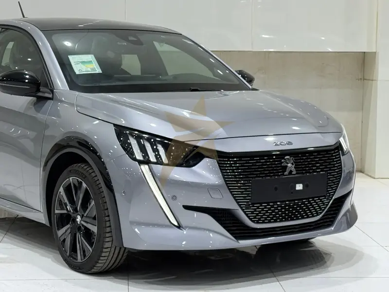 Discover undefined undefined Exterior Interior Images.Find all aspects and details of cars.