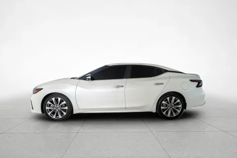 Discover undefined undefined Exterior Interior Images.Find all aspects and details of cars.
