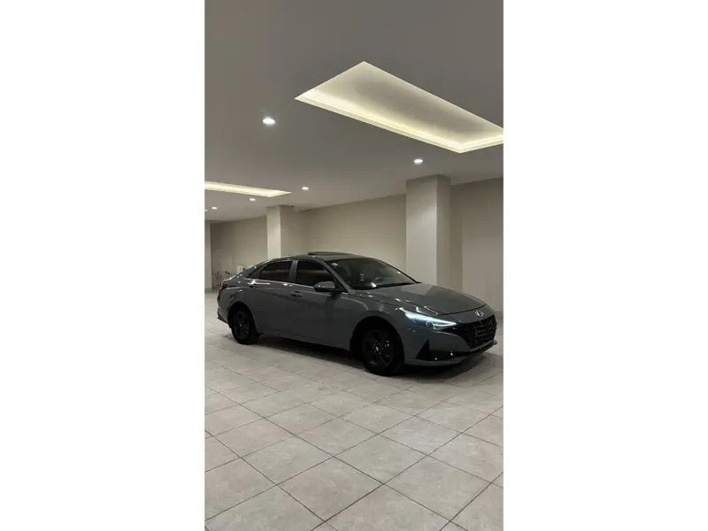 Hyundai Elantra 2021