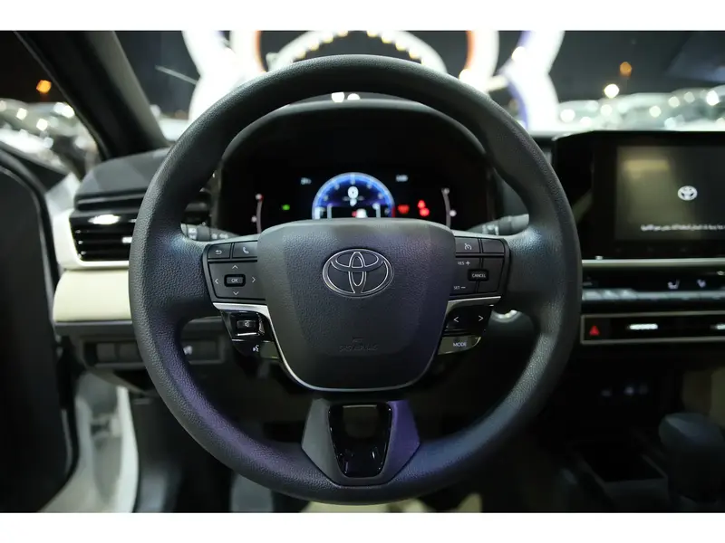 Toyota Camry 2025