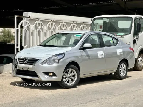 Discover undefined undefined Exterior Interior Images.Find all aspects and details of cars.