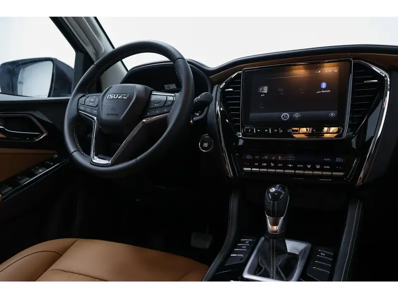 Isuzu MUX 2024