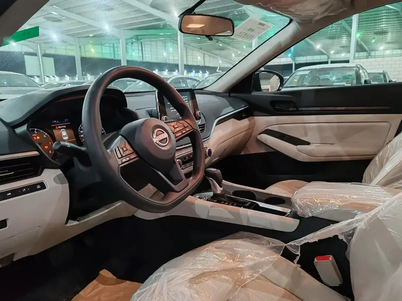 Nissan Altima 2024