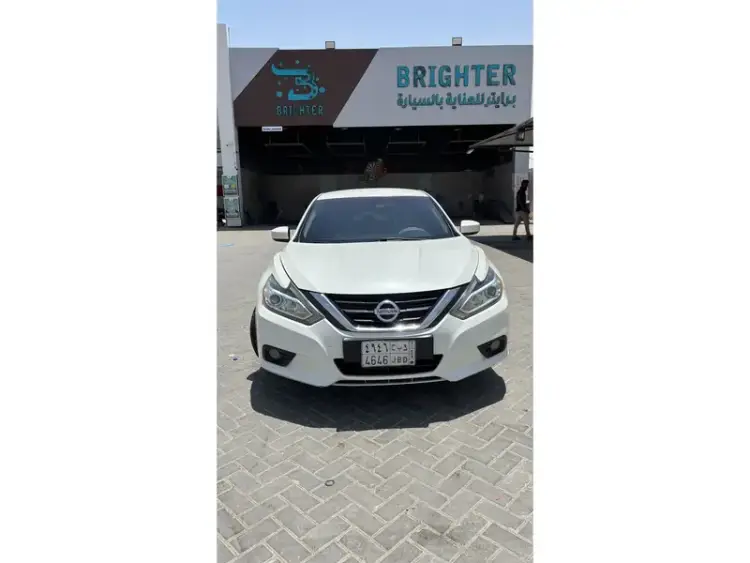 nissan nissan-altima image Nissan Altima 2017
