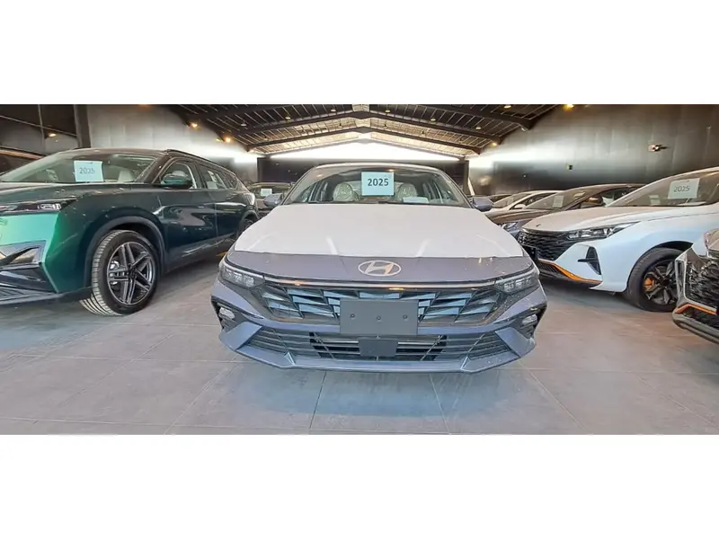 Hyundai Elantra 2025