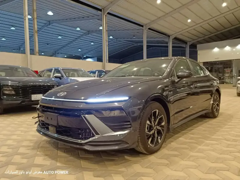 Discover undefined undefined Exterior Interior Images.Find all aspects and details of cars.