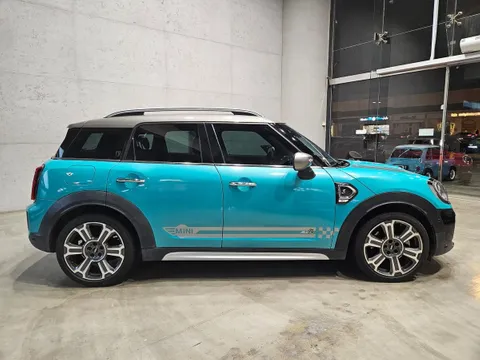 Discover undefined undefined Exterior Interior Images.Find all aspects and details of cars.