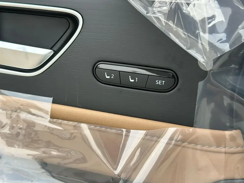 Infiniti QX80 2025