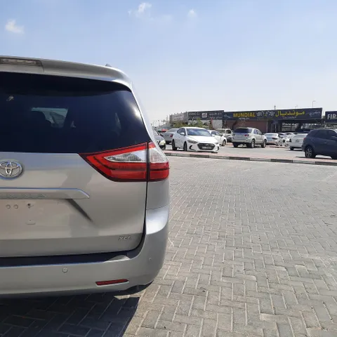 Toyota Sienna 2017