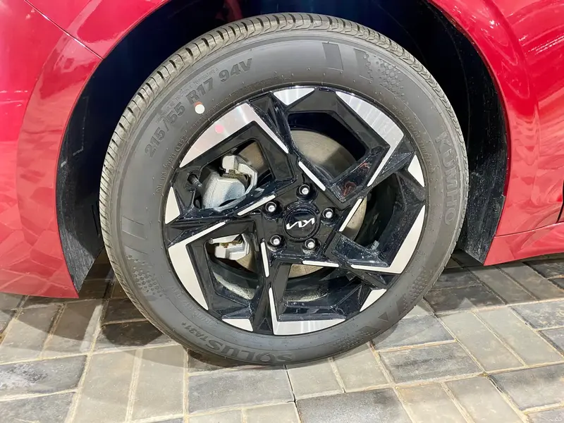 KIA K5 2025