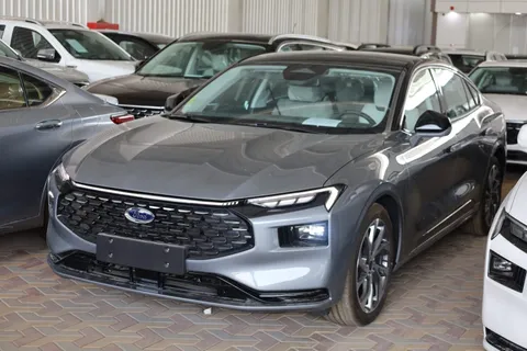 Discover undefined undefined Exterior Interior Images.Find all aspects and details of cars.