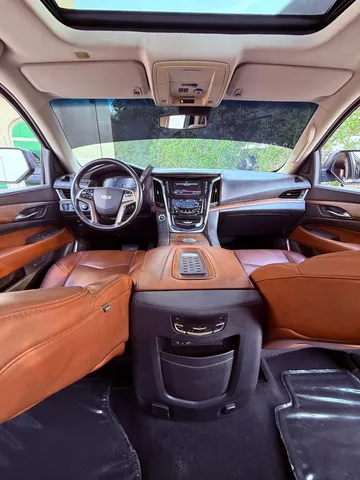 Cadillac Escalade 6.2L Platinum 2016