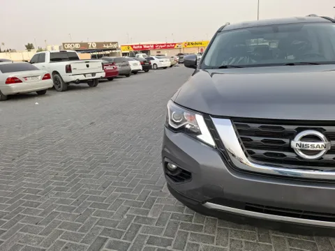 Nissan Pathfinder 3.5L S 4WD 2020