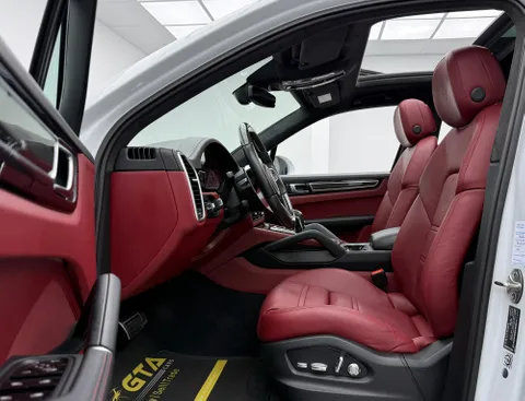Porsche Cayenne GTS 2021