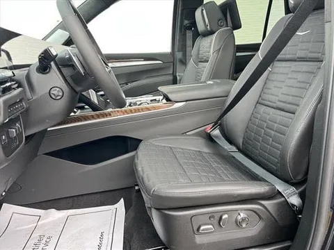 New Cadillac Escalade 6.2L Sport Platinum 2025