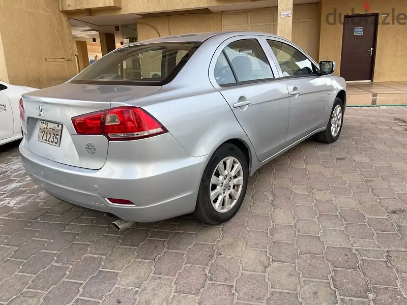 ميتسوبيشي لانسر 2013