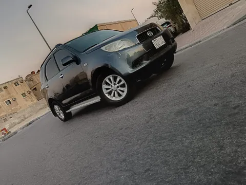 استكشف undefined undefined الصور الخارجية والداخلية. اكتشف جميع جوانب وتفاصيل السيارات.