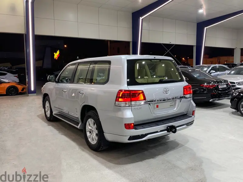 تويوتا لاند كروزر 2016