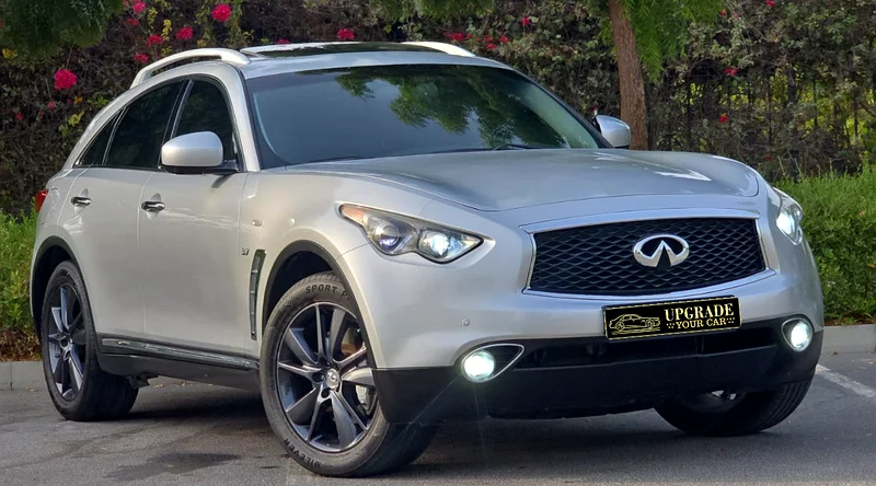 nfiniti QX70 