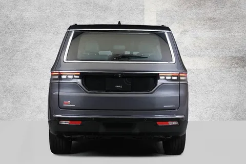 Discover undefined undefined Exterior Interior Images.Find all aspects and details of cars.