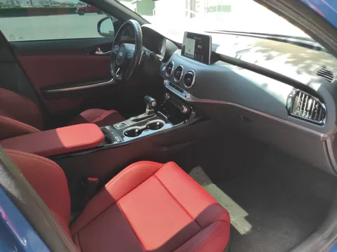 Kia Stinger 2.0T 255 PS 2021