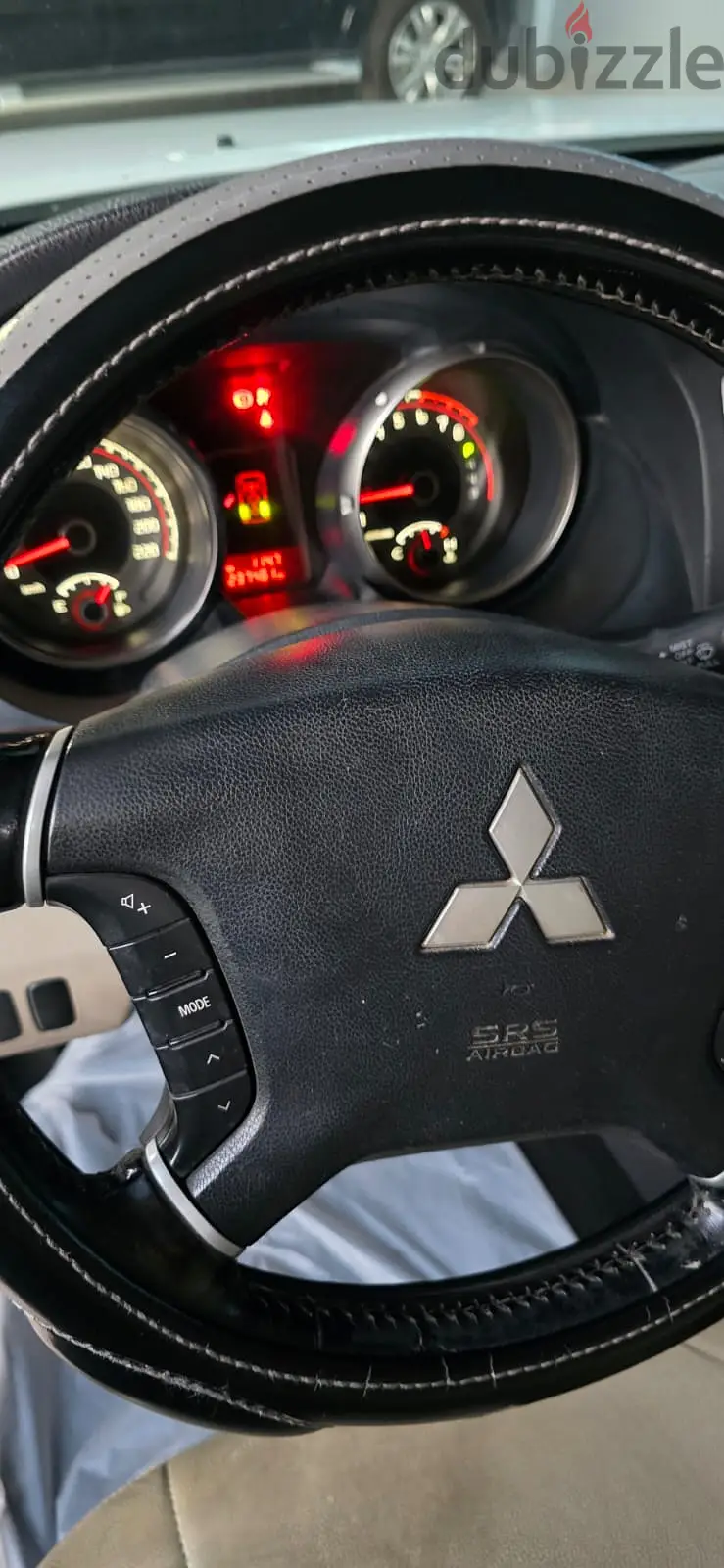 ميتسوبيشي باجيرو 2015