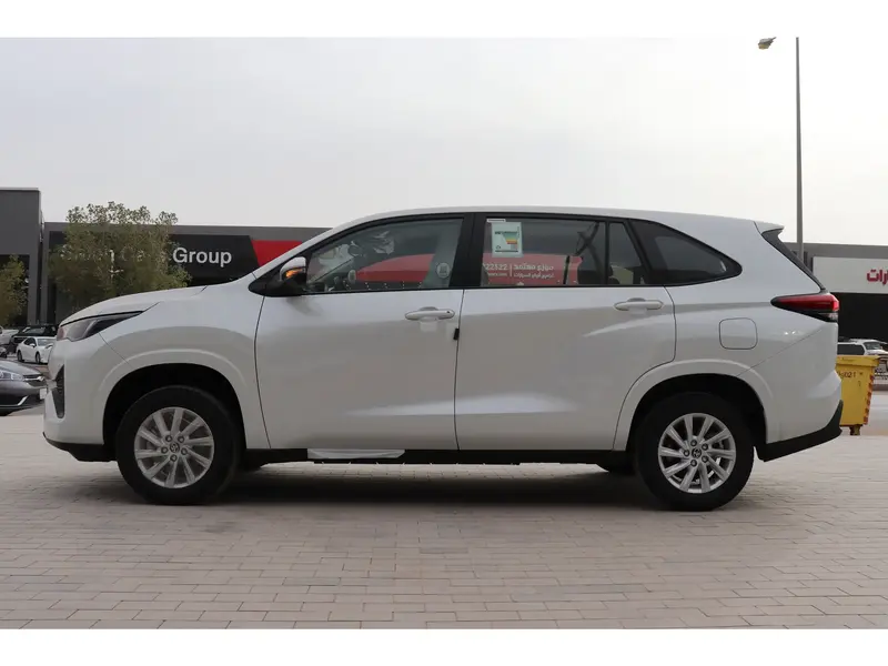 Toyota Innova 2024