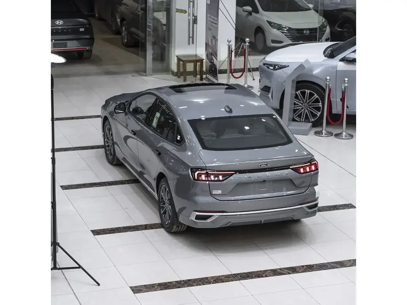 Ford Taurus 2025
