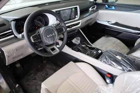 New Kia K5 2023