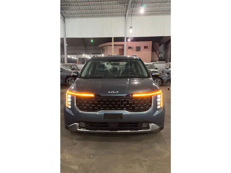 Discover undefined undefined Exterior Interior Images.Find all aspects and details of cars.