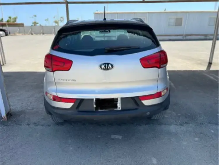 kia kia-sportage image Kia Sportage 2.0L Mid 2015