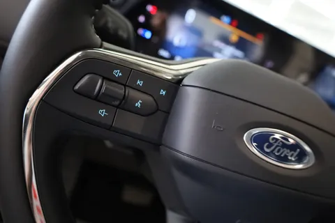 New Ford Taurus 2.0L EcoBoost Ambient  2023
