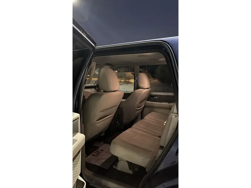 Discover undefined undefined Exterior Interior Images.Find all aspects and details of cars.