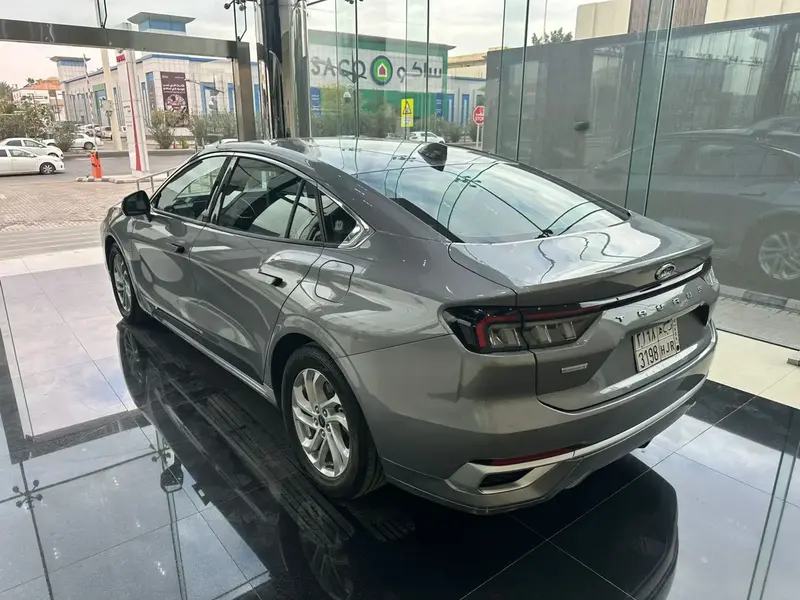 Discover undefined undefined Exterior Interior Images.Find all aspects and details of cars.