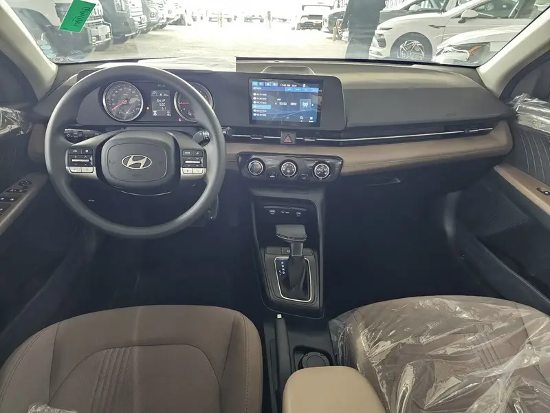 Discover undefined undefined Exterior Interior Images.Find all aspects and details of cars.