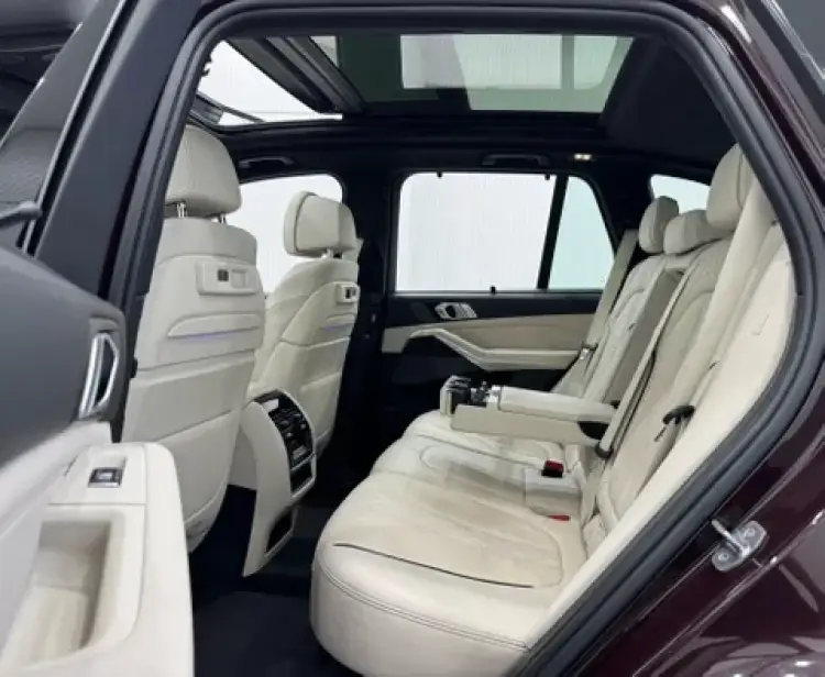 bmw x5 image BMW X5 M50i xDrive 2020