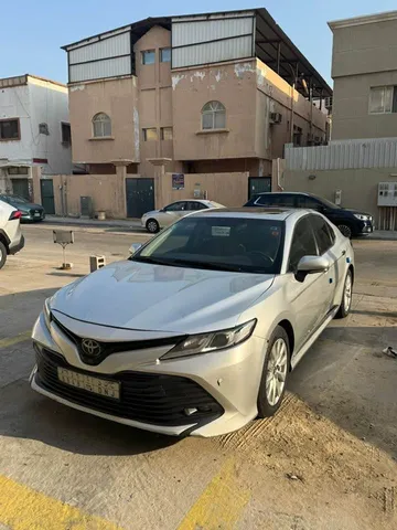 Toyota Camry 2019