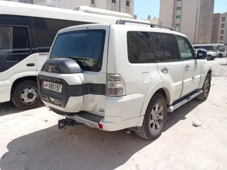 mitsubishi pajero image Mitsubishi Pajero 3.8L 5 Door Signature Edition 2016