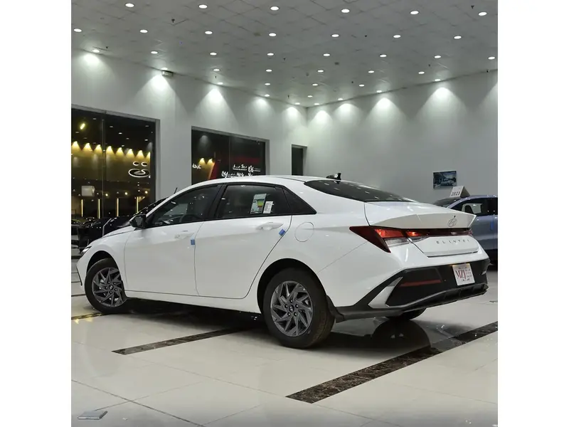 Hyundai Elantra 2025