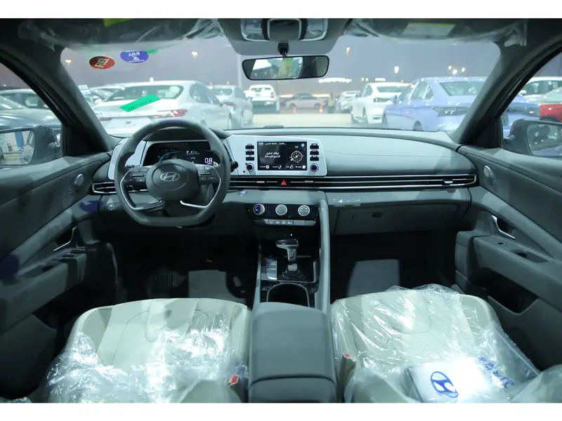 Discover undefined undefined Exterior Interior Images.Find all aspects and details of cars.