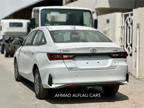 Discover undefined undefined Exterior Interior Images.Find all aspects and details of cars.