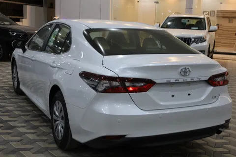 New Toyota Camry 2.5L LE 204 HP 2024