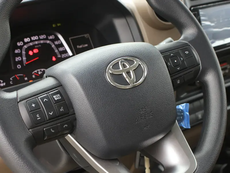 Toyota Land Cruiser Wagon 2024