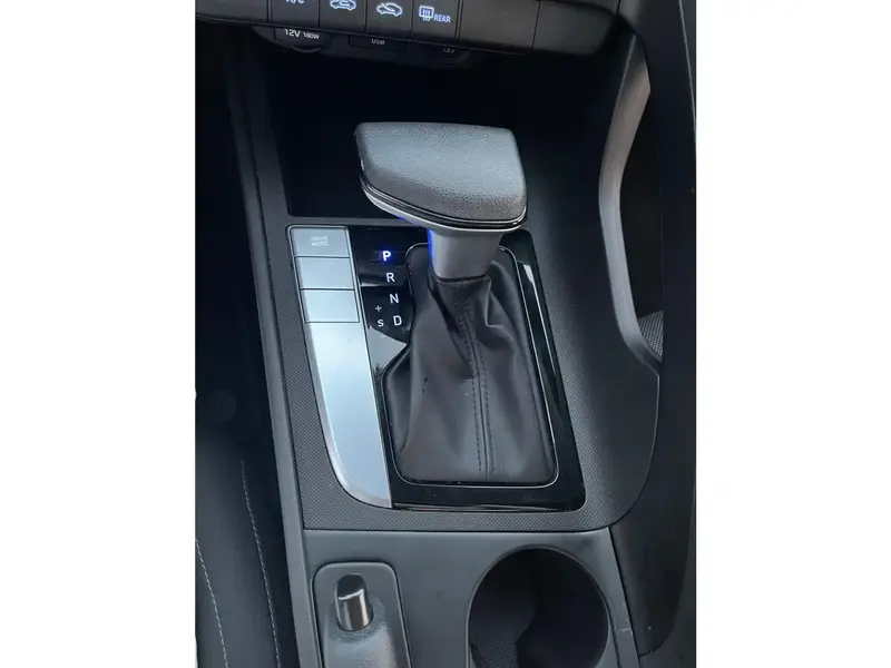 Discover undefined undefined Exterior Interior Images.Find all aspects and details of cars.