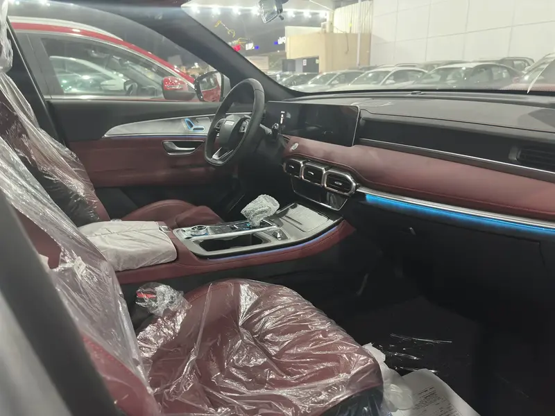Discover undefined undefined Exterior Interior Images.Find all aspects and details of cars.