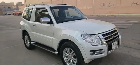 Discover undefined undefined Exterior Interior Images.Find all aspects and details of cars.